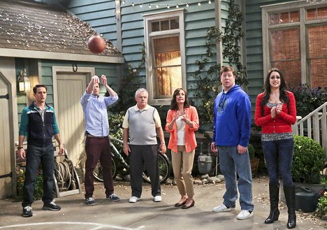 Joey McIntyre, Tyler Ritter, Jack McGee, Laurie Metcalf, Jimmy Dunn, Kelen Coleman - The McCarthys - Z filmu