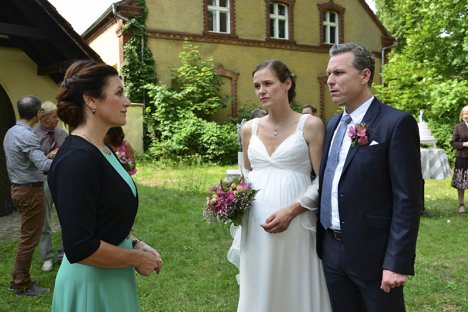 Christine Neubauer, Anne Cathrin Buhtz, Dirk Borchardt - Franziskas Welt: Hochzeiten und andere Hürden - Filmfotók