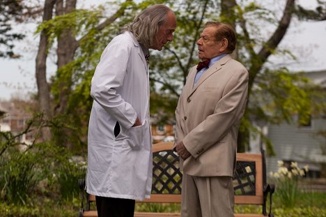 Christopher Lloyd, Jerry Stiller - Excuse Me for Living - Photos