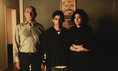 Ben Kingsley, Jonathan Ahdout, Shohreh Aghdashloo - Ház a ködben - Filmfotók