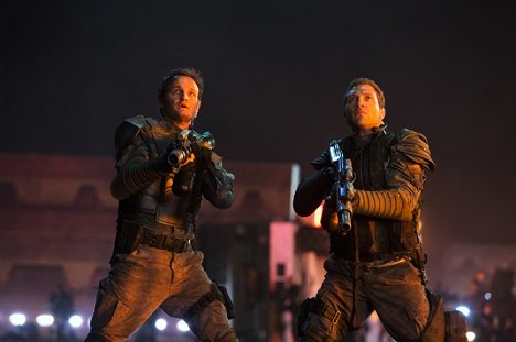 Jason Clarke, Jai Courtney - Terminator: Genisys - Filmfotos