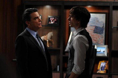 Peter Gallagher, Christopher Gorham - Covert Affairs - De la película