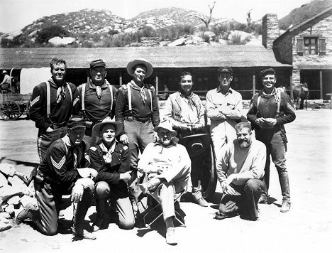 Dick Foran, Victor McLaglen, John Agar, John Wayne, John Ford, Henry Fonda, Pedro Armendáriz - Fort Apache - Tournage