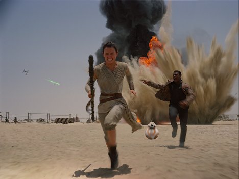 Daisy Ridley, John Boyega - Star Wars: The Force Awakens - Kuvat elokuvasta