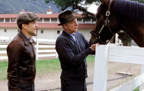 Tobey Maguire, Chris Cooper - Seabiscuit - Photos