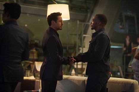 Robert Downey Jr., Anthony Mackie - Avengers 2: Age of Ultron - Filmfotos