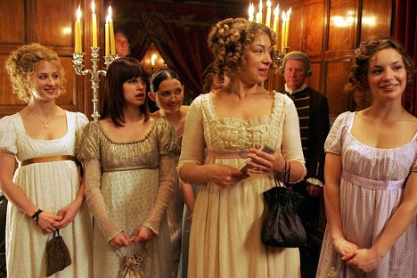 Morven Christie, Jemima Rooper, Ruby Bentall, Alex Kingston, Perdita Weeks - Lost in Austen - Filmfotos