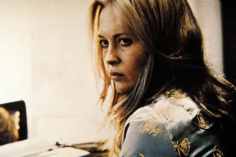 Faye Dunaway - Puzzle of a Downfall Child - Filmfotos