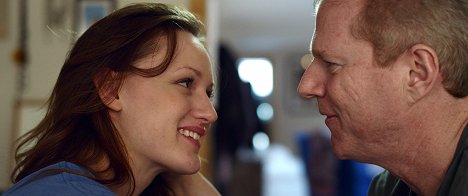 Kerry Bishé, Noah Emmerich - The Fitzgerald Family Christmas - Film