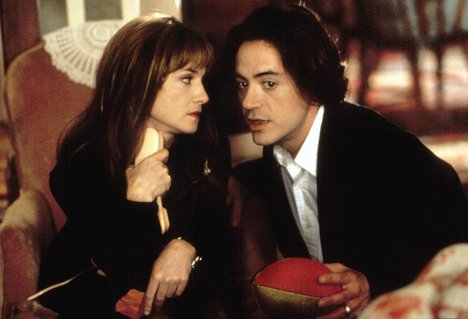 Holly Hunter, Robert Downey Jr. - Home for the Holidays - Photos