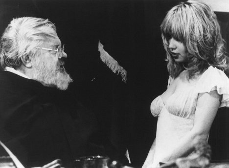 Orson Welles, Pia Zadora - Butterfly - Photos