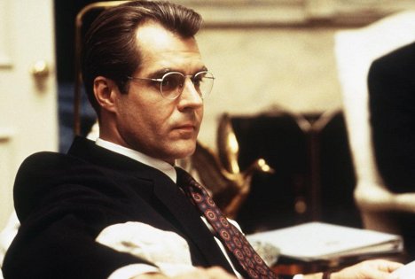 Henry Czerny - Clear and Present Danger - Photos