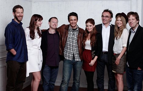 Amber Tamblyn, James Franco, Kate Mara, Danny Boyle, Clémence Poésy - 127 Hours - Werbefoto