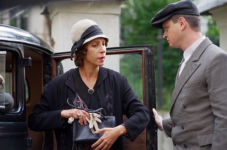 Yuliya Rutberg yalangoch fotosurat