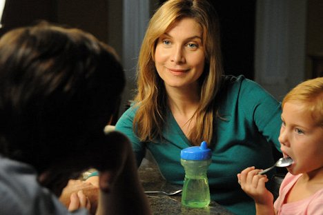 Elizabeth Mitchell - Revolution - Photos