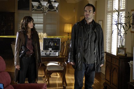 Valerie Cruz, Paul Blackthorne - The Dresden Files - De la película