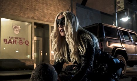 Katie Cassidy - Arrow - Uprising - Photos