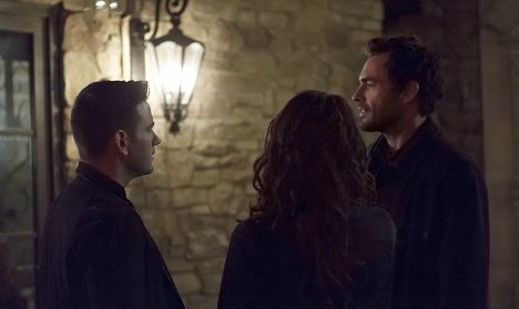 Colin Donnell, Paul Blackthorne - Arrow - Návrat - Z filmu