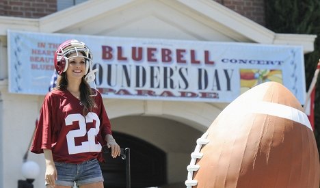 Rachel Bilson - Hart of Dixie - Die große Parade - Filmfotos