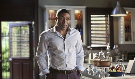 Cress Williams - Hart of Dixie - I Fall to Pieces - Photos