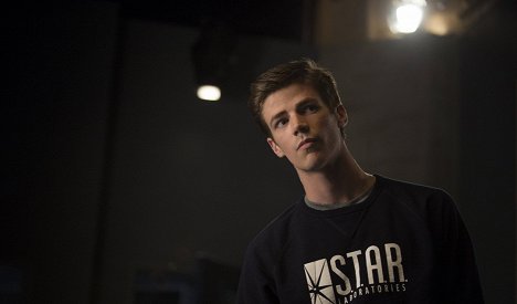 Grant Gustin - The Flash - Fastest Man Alive - Photos