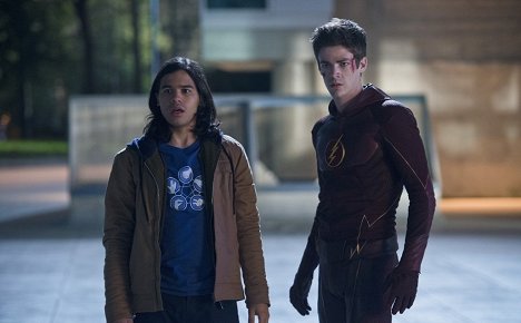 Grant Gustin, Carlos Valdes - The Flash - The Man in the Yellow Suit - Photos