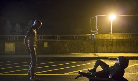 Grant Gustin, Andy Mientus - The Flash - Tödliche Frequenz - Filmfotos