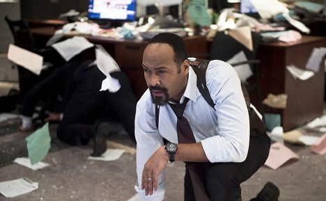 Jesse L. Martin - The Flash - Out of Time - Photos
