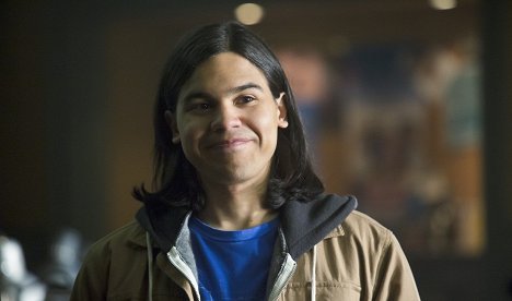 Carlos Valdes - The Flash - Who Is Harrison Wells? - Photos