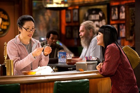 Jodi Long, Vivian Bang - Sullivan & Son - Do filme