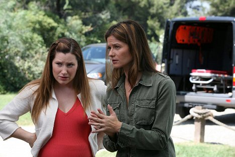 Kathryn Hahn, Jill Hennessy - Crossing Jordan - Kuvat elokuvasta