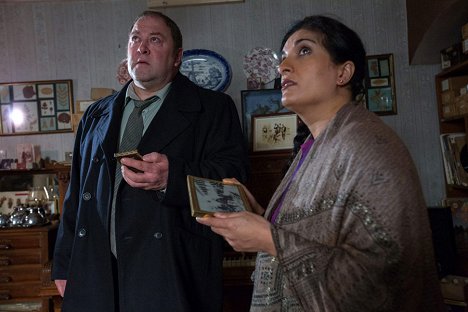 Mark Addy, Mina Anwar - Remember Me - Photos