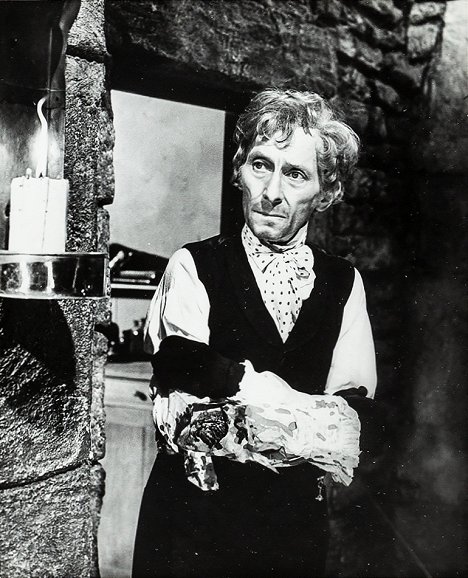 Peter Cushing - Frankenstein et le monstre de l'enfer - Film