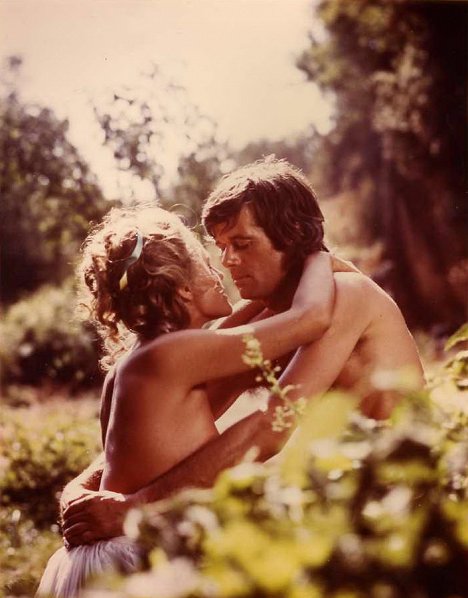 Ursula Andress, Michael Sarrazin - The Loves and Times of Scaramouche - Photos