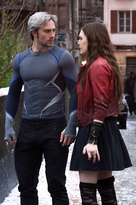 Aaron Taylor-Johnson, Elizabeth Olsen - Avengers 2: Vek Ultrona - Z filmu