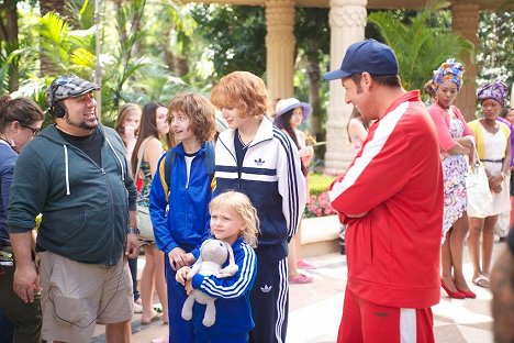 Frank Coraci, Emma Fuhrmann, Alyvia Alyn Lind, Bella Thorne, Adam Sandler - Blended - Van de set