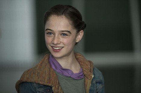 Raffey Cassidy - A World Beyond - Filmfotos