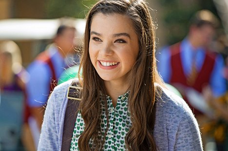 Hailee Steinfeld - Pitch Perfect 2 - Photos