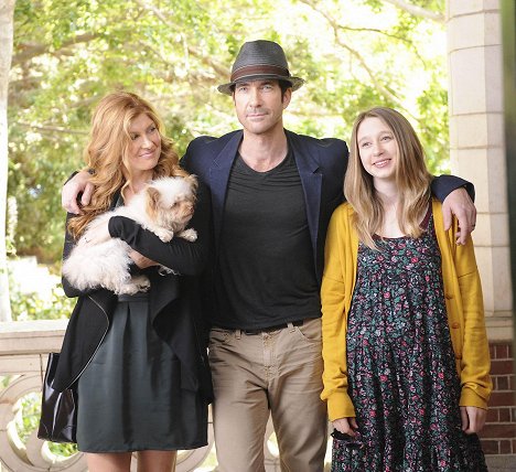 Connie Britton, Dylan McDermott, Taissa Farmiga - Amerikai Horror Story - Pilot - Filmfotók