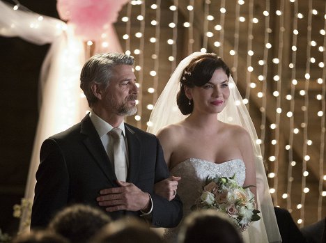 Christopher Cousins, Jodi Lyn O'Keefe - The Vampire Diaries - I'll Wed You in the Golden Summertime - Photos