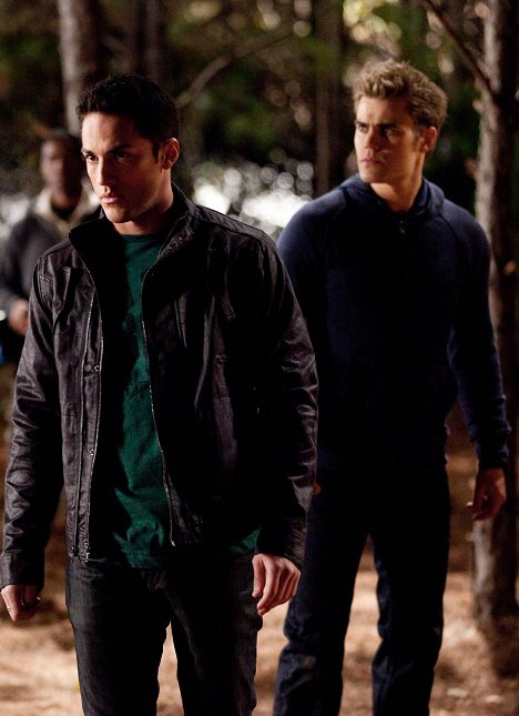 Michael Trevino, Paul Wesley - The Vampire Diaries - Daddy Issues - Photos