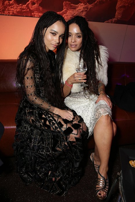 Zoë Kravitz, Lisa Bonet - Mad Max: Zbesilá cesta - Z akcií