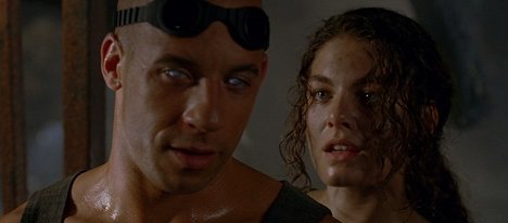 Vin Diesel, Alexa Davalos - Les Chroniques de Riddick - Film