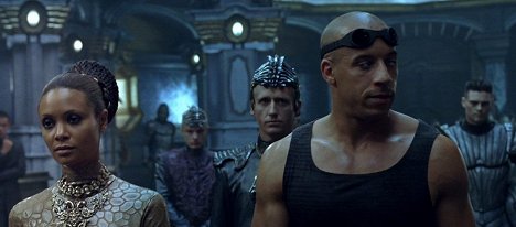 Thandiwe Newton, Linus Roache, Vin Diesel - Riddick: Kronika temna - Z filmu