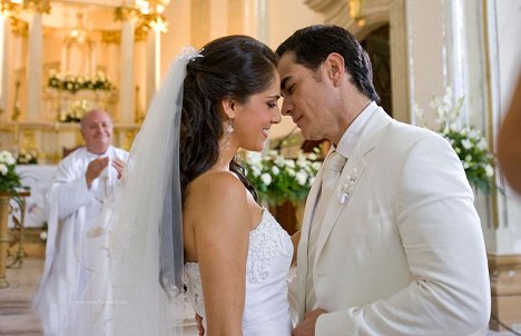 Sandra Echeverría, David Zepeda - La fuerza del destino - De la película