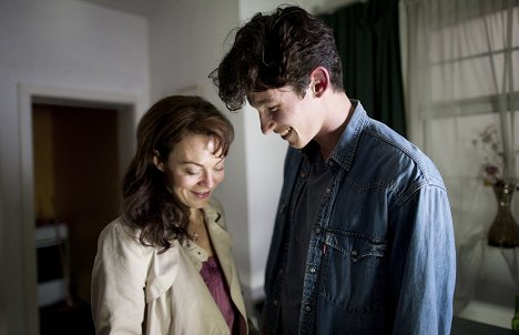 Helen McCrory, Callum Turner - Loučení - Z filmu