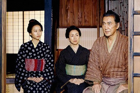 Maki Horikita, 原田美枝子, Kōji Yakusho - A Samurai's Chronicle - Photos