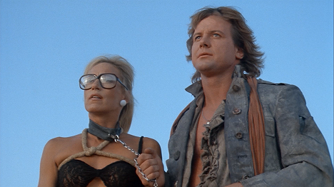 Sandahl Bergman, Roddy Piper - Hell Comes to Frogtown - Photos