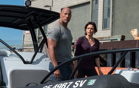 Dwayne Johnson, Carla Gugino - San Andreas - Z filmu