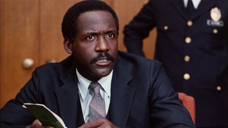 Richard Roundtree - Q - Van film